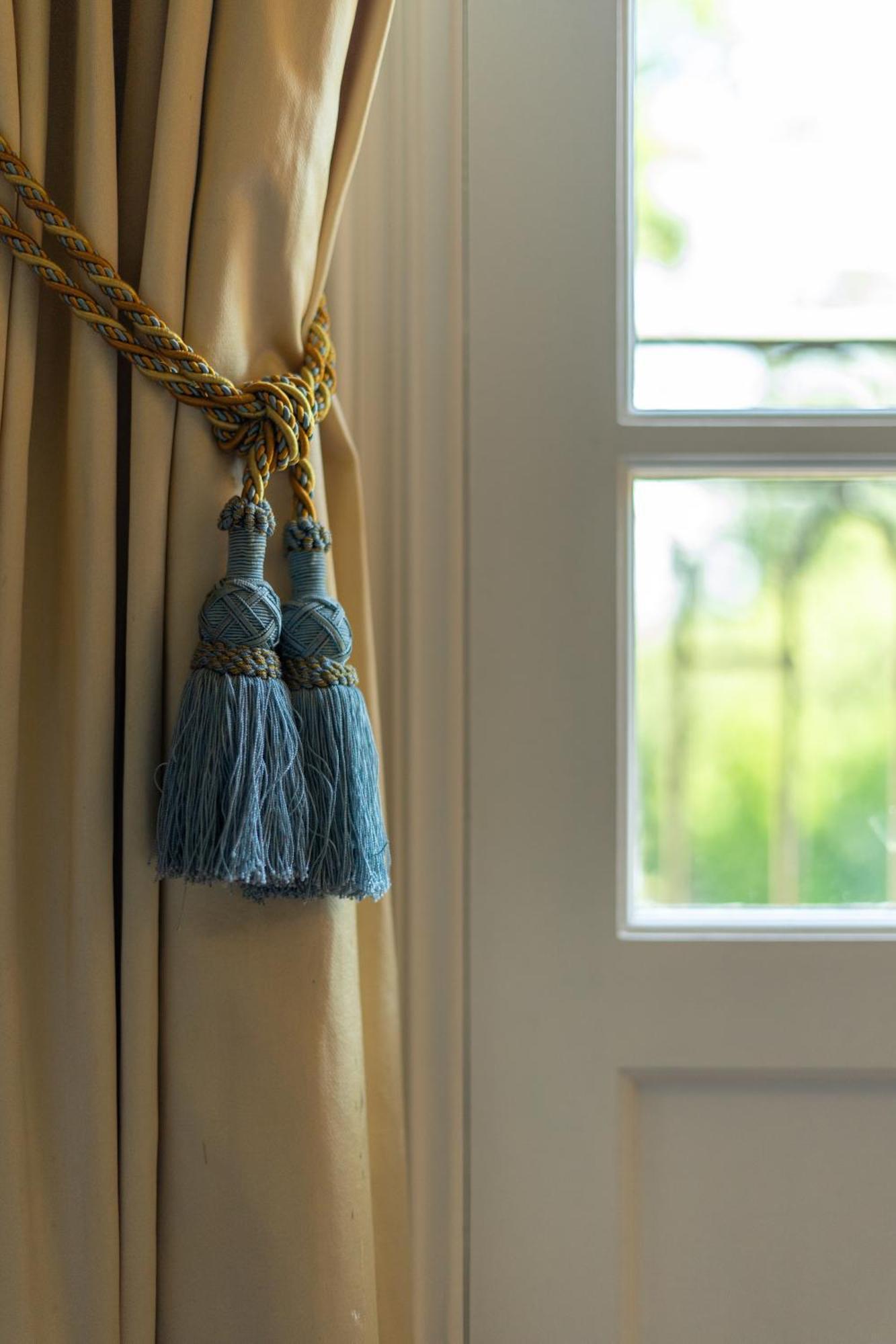 Castel Bois Marie, Maison D'Hotes Montauban Exterior foto A curtain tieback